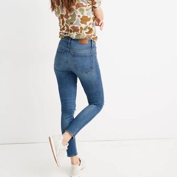 Madewell 9” High-Rise Skinny Crop Jeans in Delmar Wash: Eco Edition (24) - Picture 3 of 12